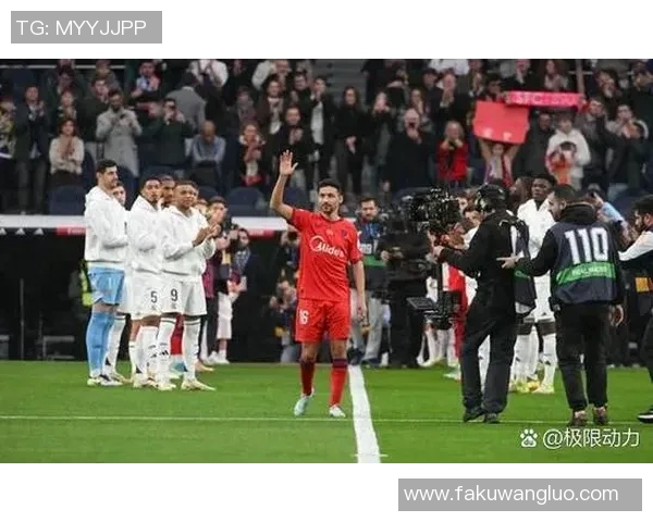 巴尔韦德在皇马中场的全能表现与战术价值深度解析 巴尔韦德在皇马中场的全能表现与战术价值深度解析