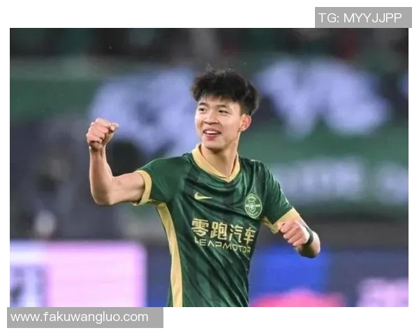 王钰栋精彩射门助力球队逆转胜利展现出色个人能力与团队配合 王钰栋精彩射门助力球队逆转胜利展现出色个人能力与团队配合