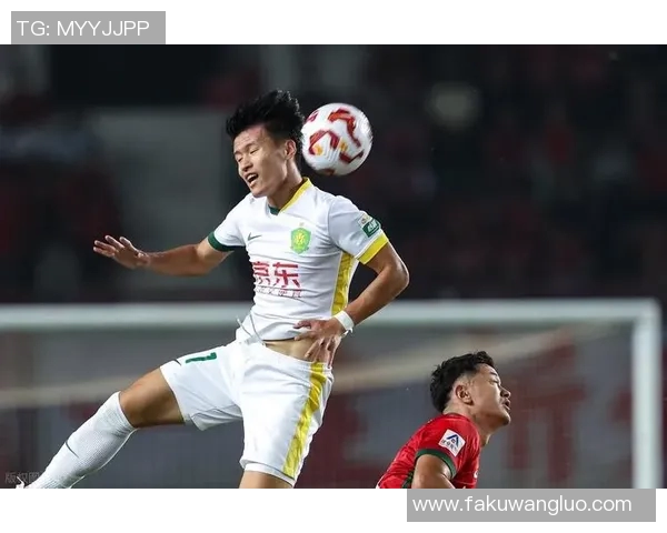 林良铭展现边路突破技巧助力球队进攻提升精彩瞬间回顾