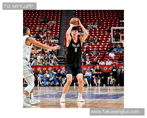 杨瀚森场均75篮板展现出色篮板能力助力球队争夺胜利 杨瀚森场均75篮板展现出色篮板能力助力球队争夺胜利