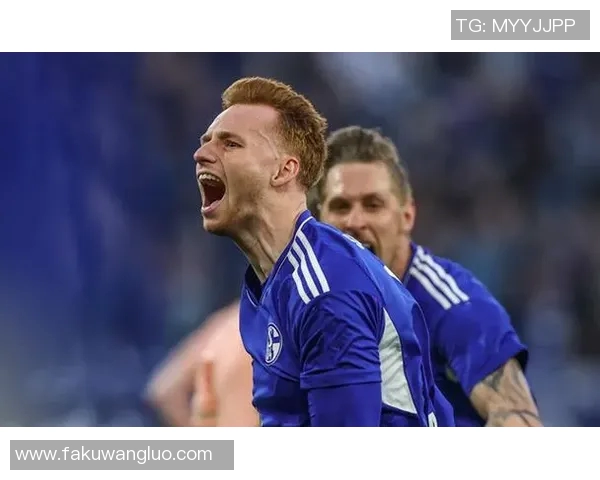 沙尔克04卫冕失败，德甲保持悬念